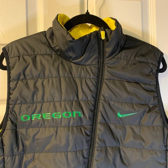 Nike Men's Oregon Ducks Puffer Vest Sz L Reversible Black Yellow U of O Full Zip - Picture 6 of 9